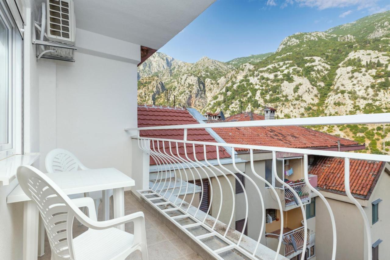 Studio Apartman Scardona Kotor Luaran gambar